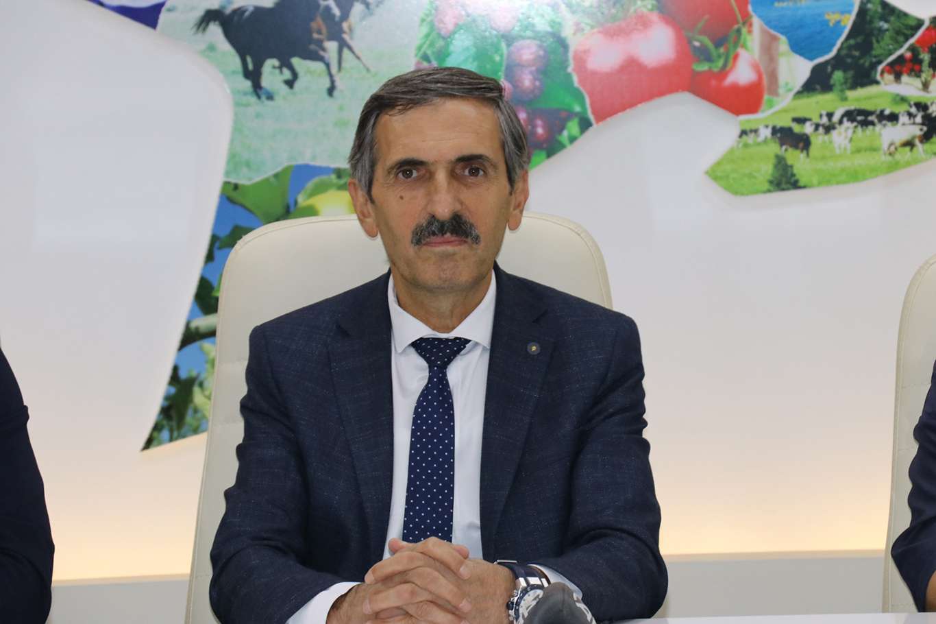 Çiftçiler ÇKS başvurularını artık e-devlet üzerinden yapabilecek Çiftçiler ÇKS başvurularını artık e-devlet üzerinden yapabilecek